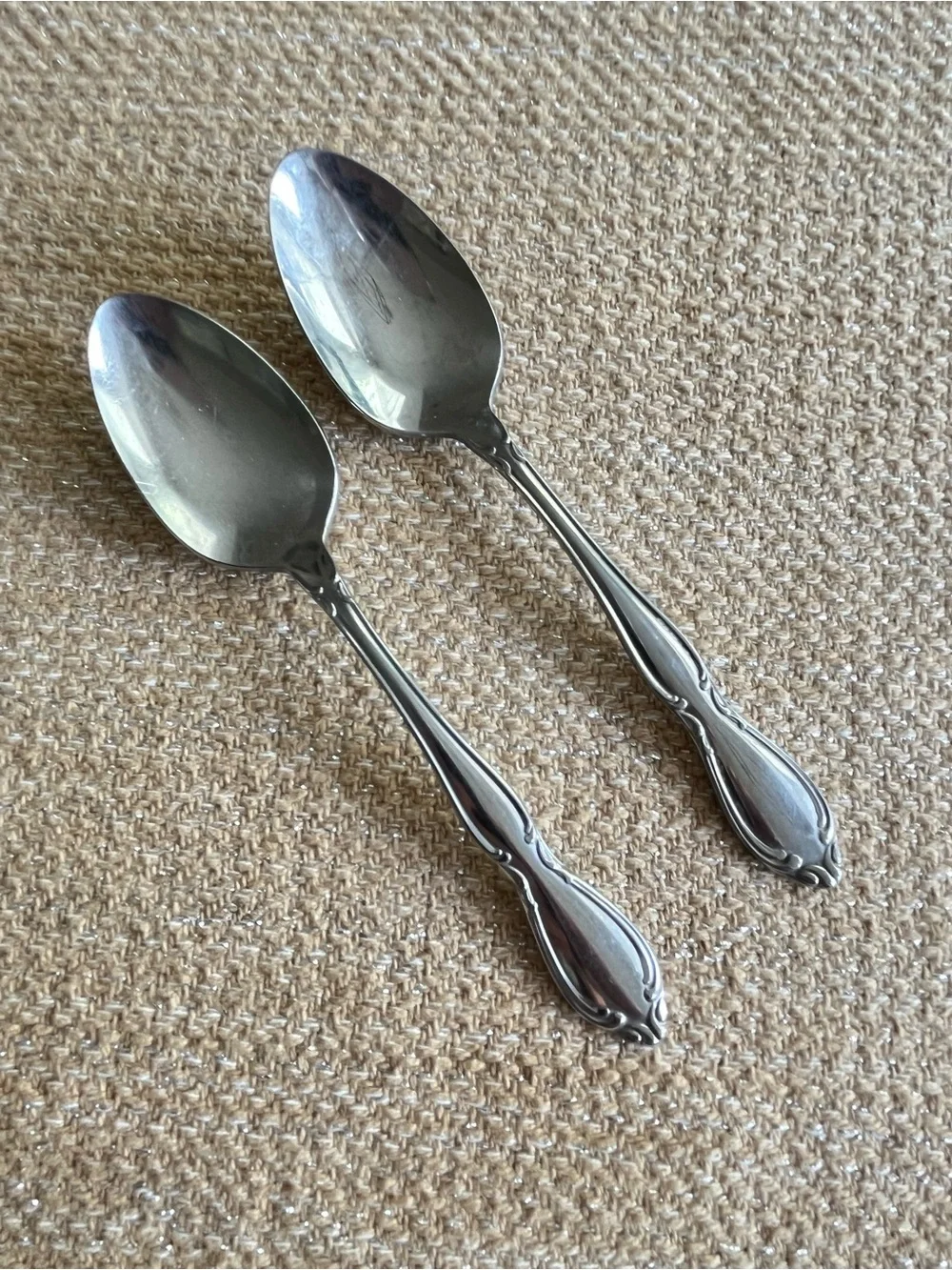 Strathmore Stainless Spoons (4) by ONEIDA *plus bonus jelly spoon